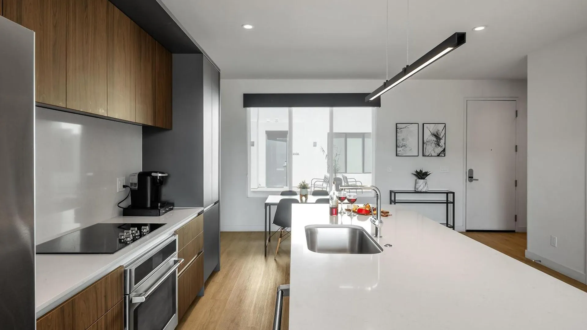 Holiday home Horizon - 2 Units - Jacuzzi - Private Balconies Villa Scottsdale