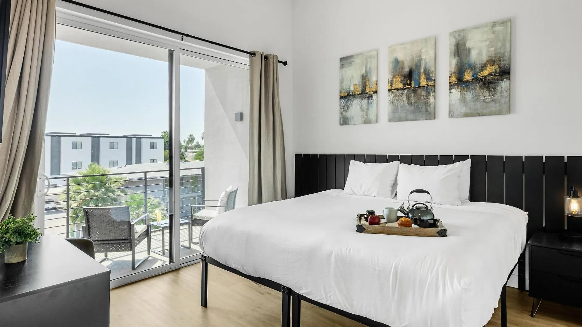 Horizon - 2 Units - Jacuzzi - Private Balconies Villa Scottsdale