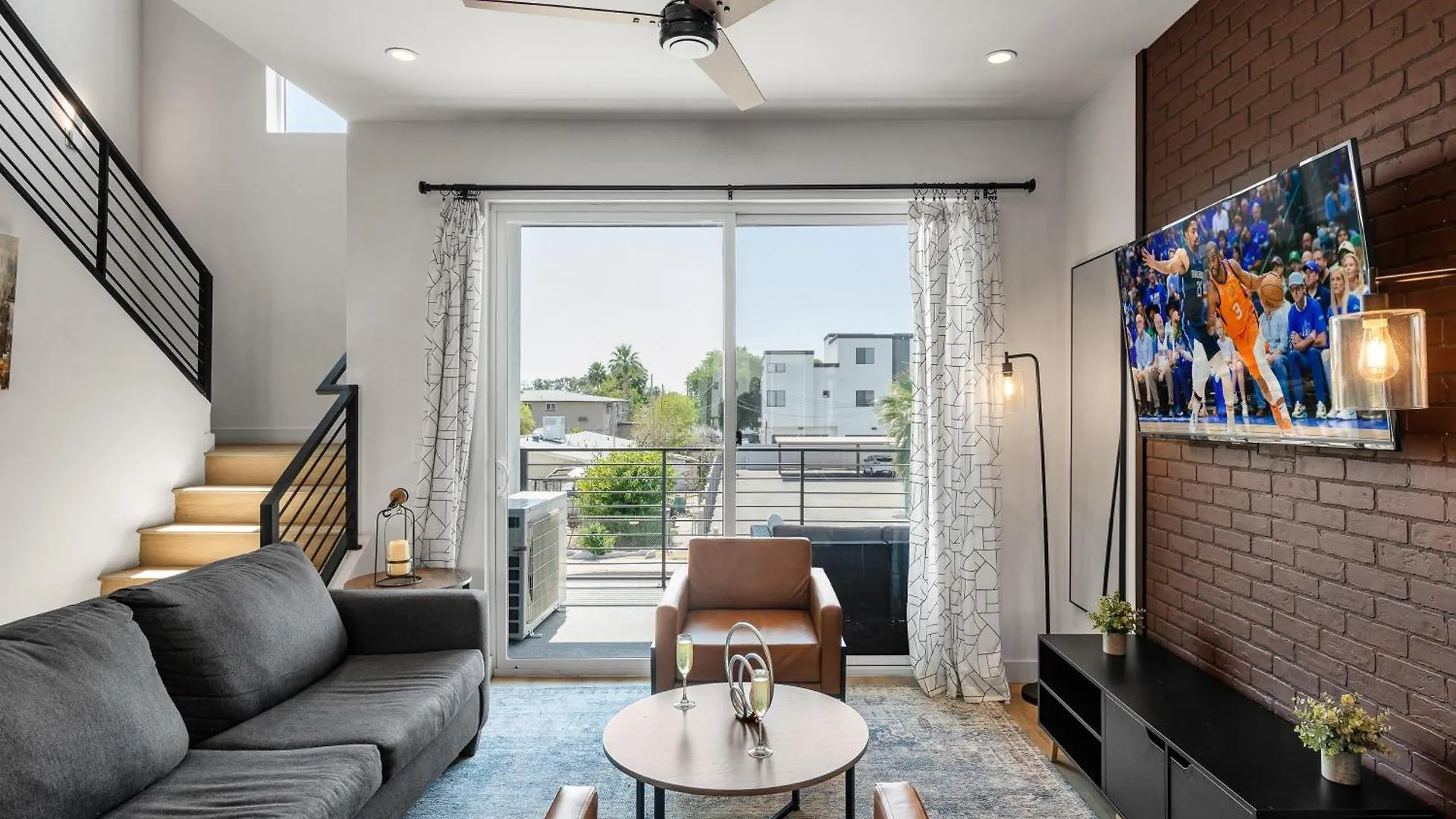 Horizon - 2 Units - Jacuzzi - Private Balconies Villa Scottsdale